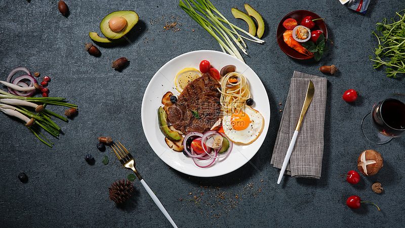 在零食批发市场中，产品种类繁多，新手应掌握以下分类：